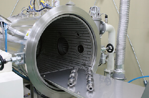加熱型真空脱ガス炉の写真